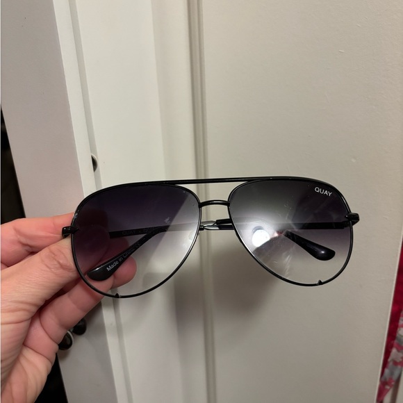 High Key Quay Sunglasses - Picture 4 of 8